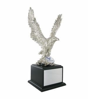 15-1/2 INCH EAGLE TROPHY,  SILVER ELECTROPLATED, 2 INCH INSERT