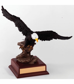 15 INCH HAND PAINTED EAGLE TROPHY
