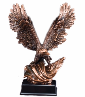 19 INCH ELECTROPLATED ANTIQUE BRONZE AMERICAN EAGLE FLAG TROPHY ON BLACK BASE
