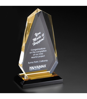 4-1/2 x 7-3/4 INCH GOLD ARROWHEAD ACRYLIC AWARD WITH REFLECTIVE GOLD BOTTOM ON BLACK BASE
