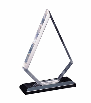 5-1/2" x 7-1/2" x 3/4" ARROW SHAPE CLEAR ACRYLIC AWARD