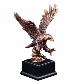 7-1/2 INCH ELECTROPLATED BRONZE ATTACKING AMERICAN EAGLE TROPHY ON BLACK BASE