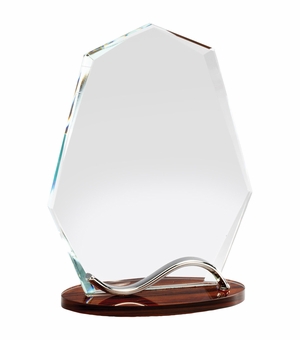 7-1/2 x 5-1/2 INCH OPTICAL CRYSTAL ARROW HEAD AWARD WITH BEVELED EDGES ON WOOD GRAIN BASE
