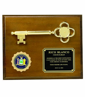 8 X 10 INCH PLAQUE WALNUT FINISH WITH METAL KEY, HOLDS 2 INCH INSERT