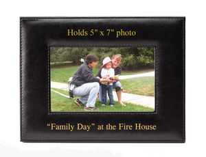 9-1/2 x 7-1/2 INCH BLACK HORIZONTAL LEATHERETTE PICTURE FRAME, HOLDS 5" X 7" PHOTO