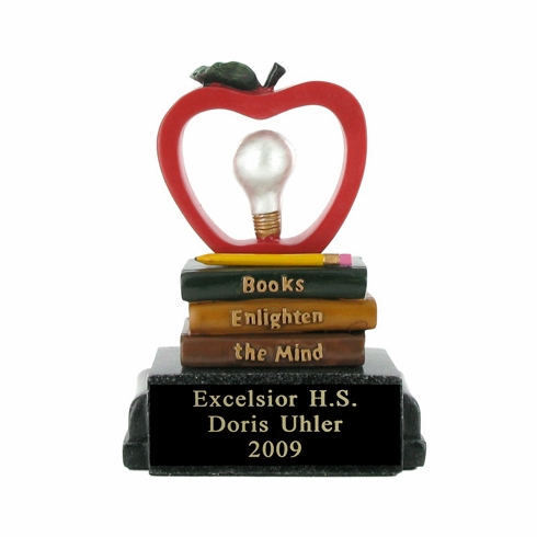 BOOKS ENLIGHTEN THE MIND SCHOLASTIC TROPHY, 5 INCH