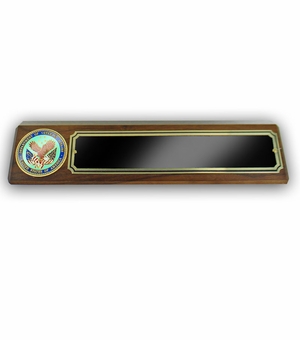 GENUINE WALNUT DESK BLOCK WITH DEPT. OF VETERANS AFFAIRS MEDALLION AND BLACK SCREENED PLATE