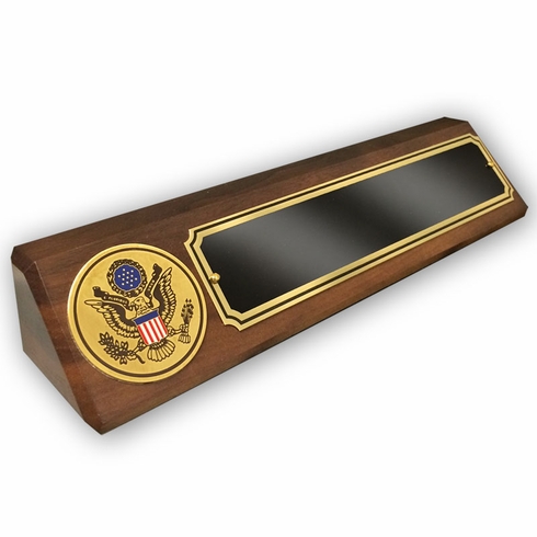 GENUINE WALNUT DESK BLOCK WITH U.S. GREAT SEAL MEDALLION AND BLACK SCREENED PLATE
