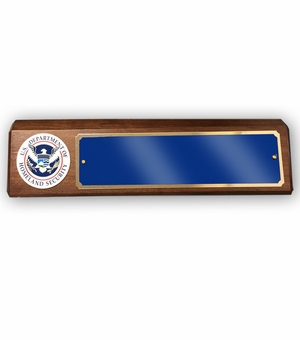 GENUINE WALNUT DESK BLOCK WITH U.S. HOMELAND SECURITY MEDALLION AND BLUE PLATE