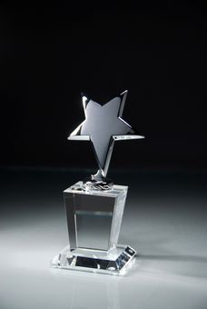 OPTICAL CRYSTAL TROPHY WITH POLISHED METAL SILVER STAR GIFT BOXED SIZE 3 INCH X 7 1/2 INCH WITH SILVER PLATE FOR ENGRAVING