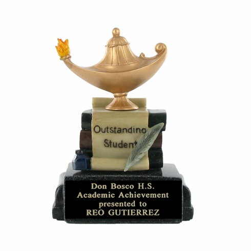 OUTSTANDING STUDENT SCHOLASTIC TROPHY, 5 INCH