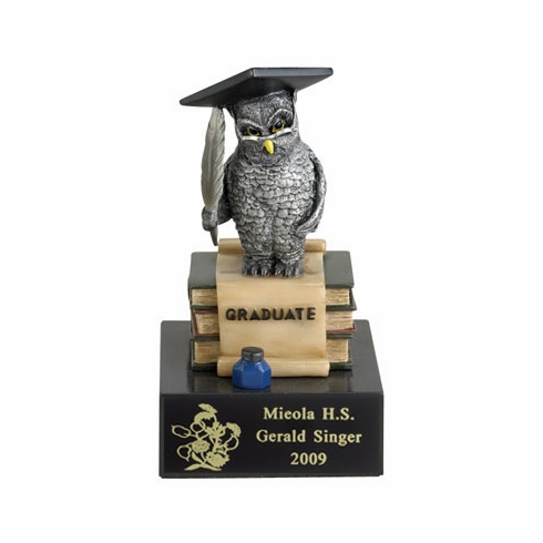 OWL GRADUATE SCHOLASTIC TROPHY, 6 INCH