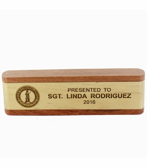 ROSEWOOD/MAPLE TWO TONE WOOD PEN IN DISPLAY BOX. SIZE 6 1/2 X 2 INCH X 7/8 INCH.