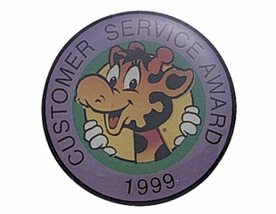TOYS R US CUSTOMER SERVICE AWARD PIN