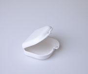 Retainer Case White Quantity 100 count