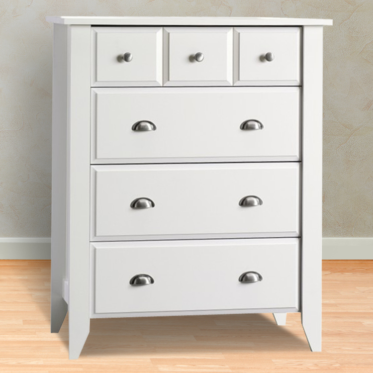 Child Craft Shoal Creek 4 Drawer Dresser in Matte White FREE SHIPPING Child Craft Shoal Creek 4 Drawer Dresser in Matte White FREE SHIPPING