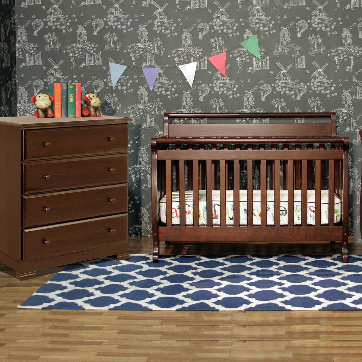 DaVinci 2 Piece Nursery Set Emily 4 in 1 Convertible Crib with