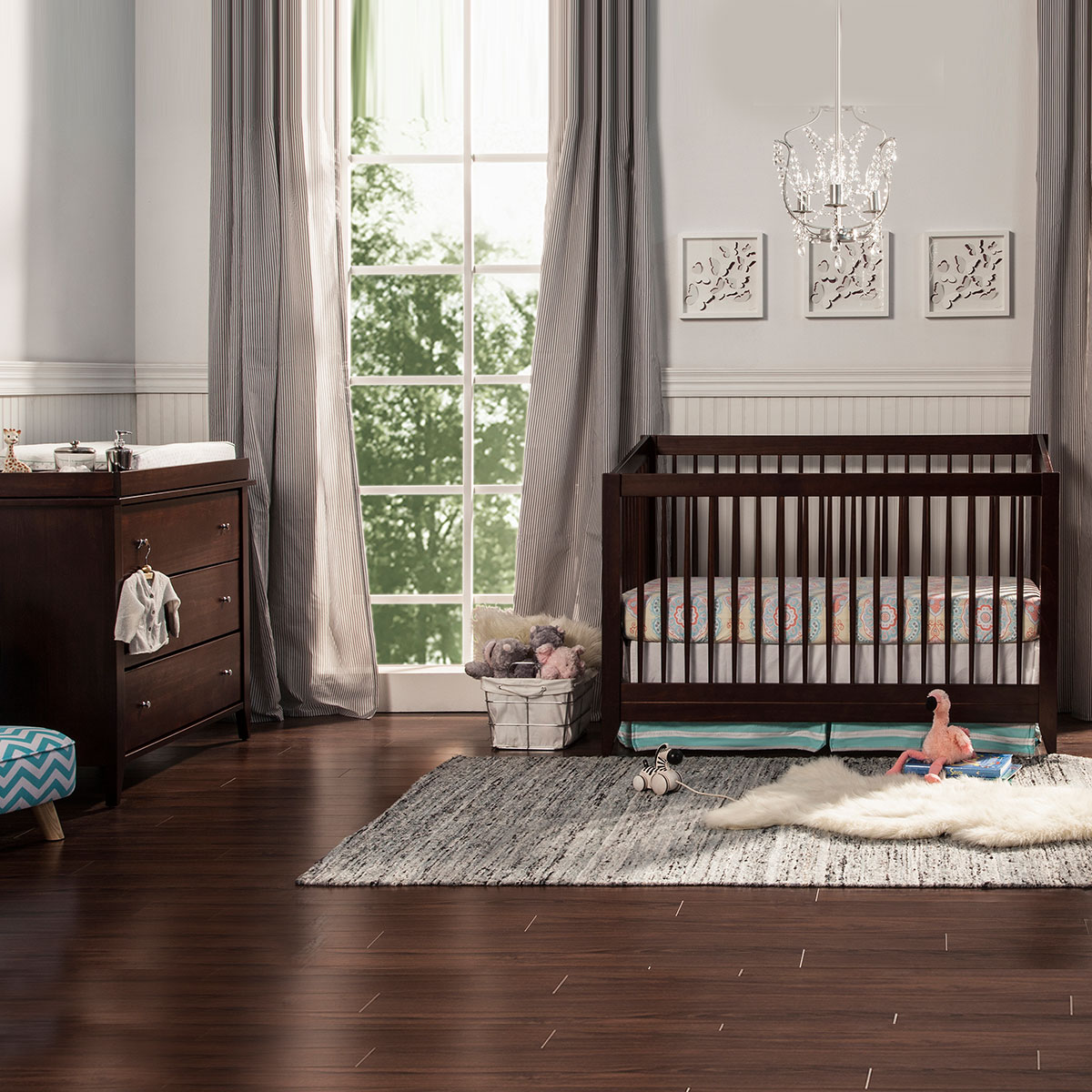 DaVinci 2 Piece Nursery Set Highland 4in1 Convertible Crib and 3