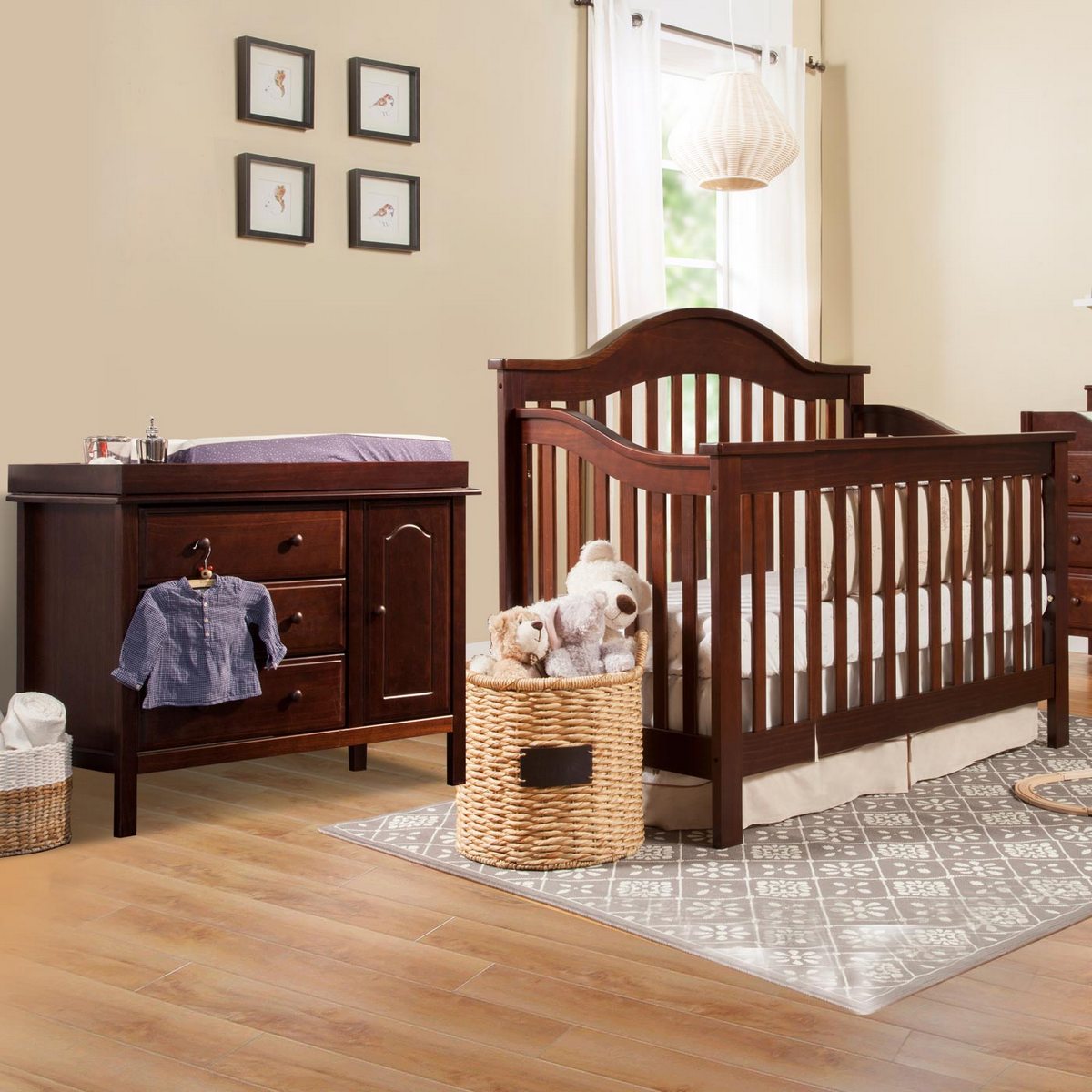 DaVinci 2 Piece Nursery Set Jayden 4 in 1 Convertible Crib with Toddler Rail and Piedmont