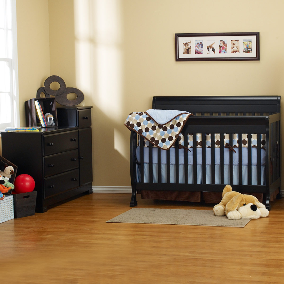 DaVinci 2 Piece Nursery Set Kalani Convertible Crib and Kalani Combo
