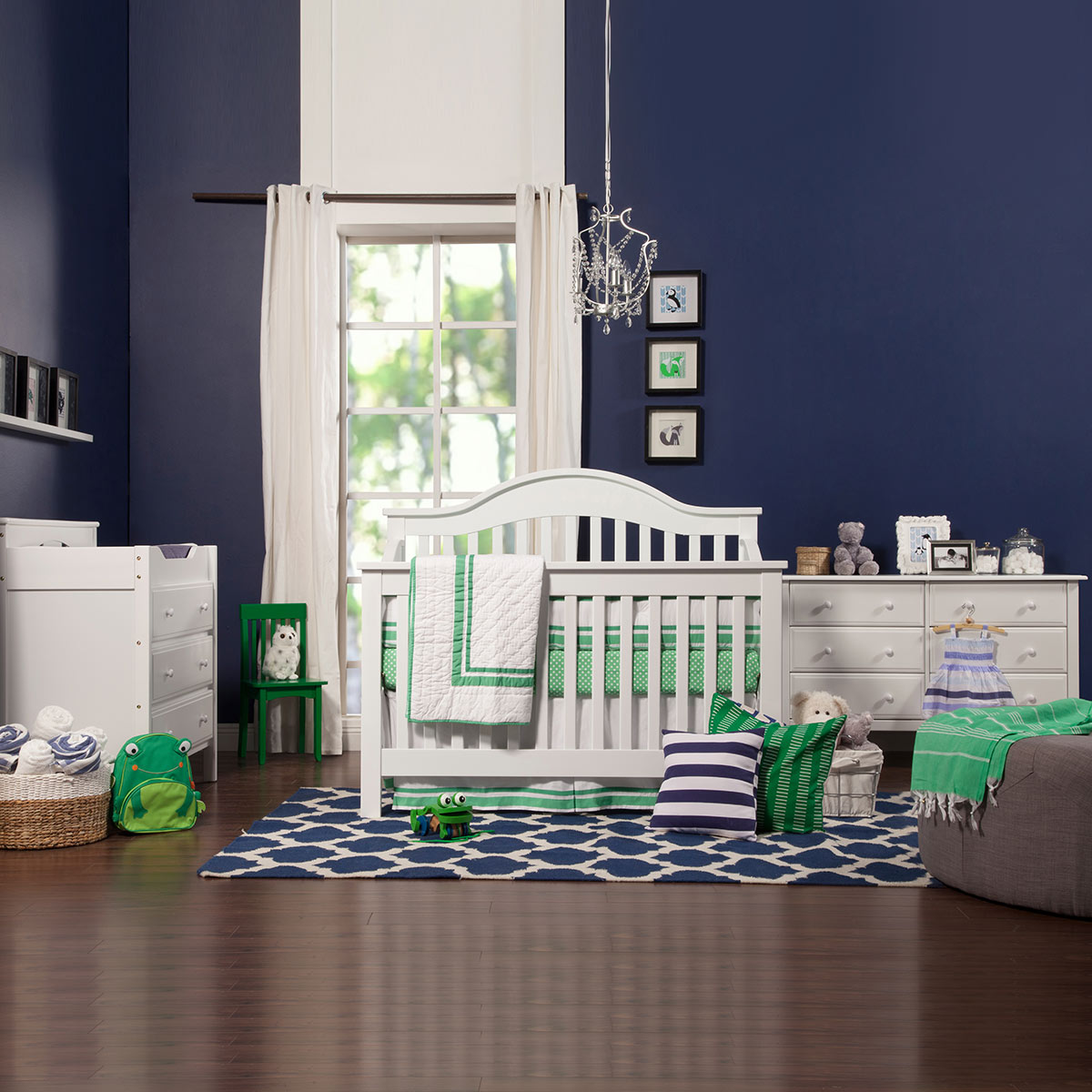 DaVinci 3 Piece Nursery Set Jayden 4 in 1 Convertible Crib, Changer