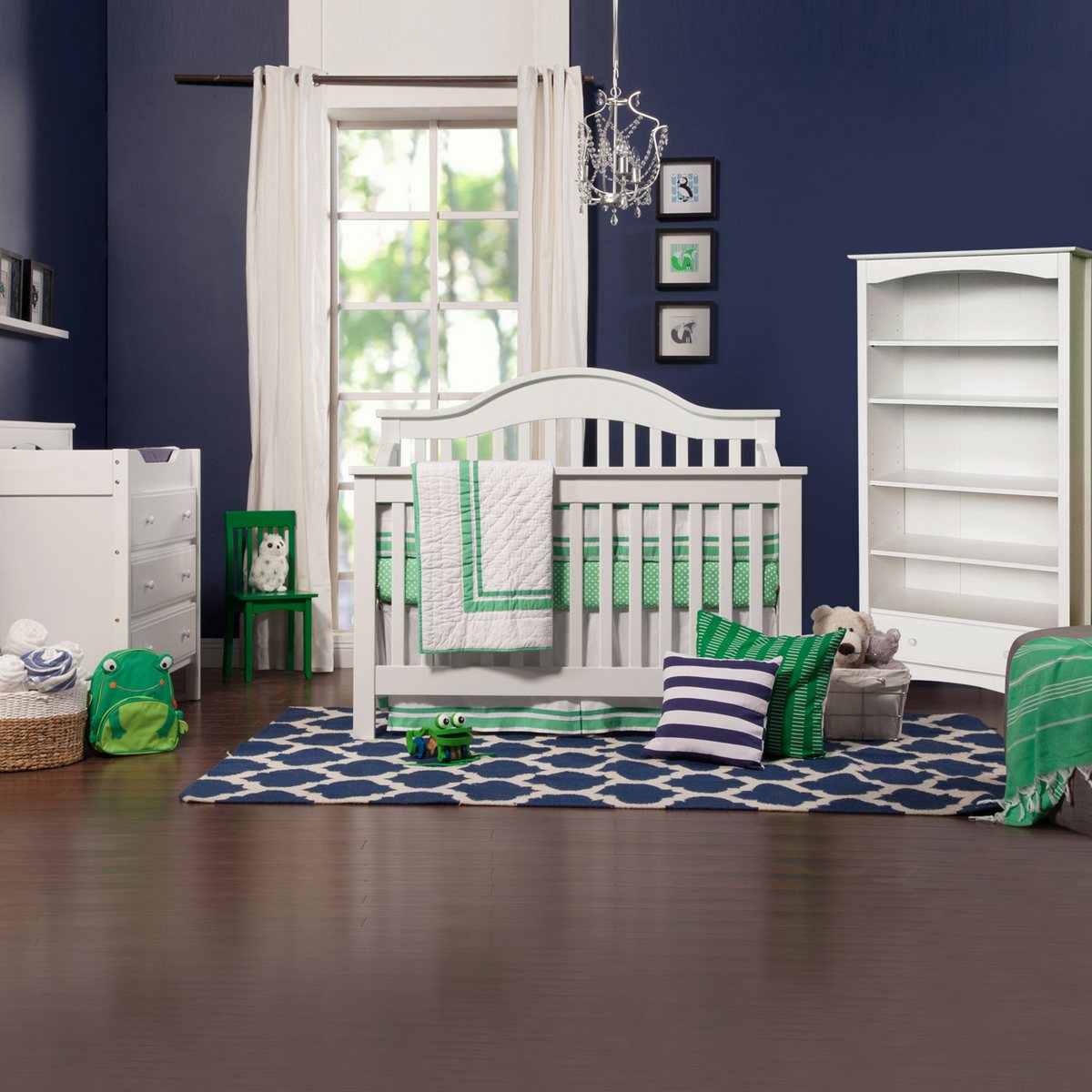 DaVinci 3 Piece Nursery Set Jayden 4 in 1 Convertible Crib with