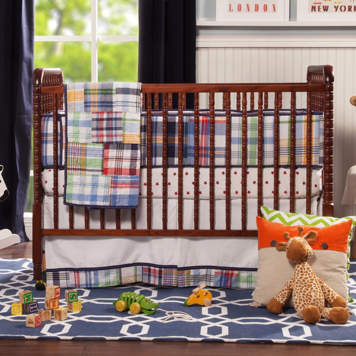 DaVinci Jenny Lind Convertible Crib in CherrySimply Baby Furniture