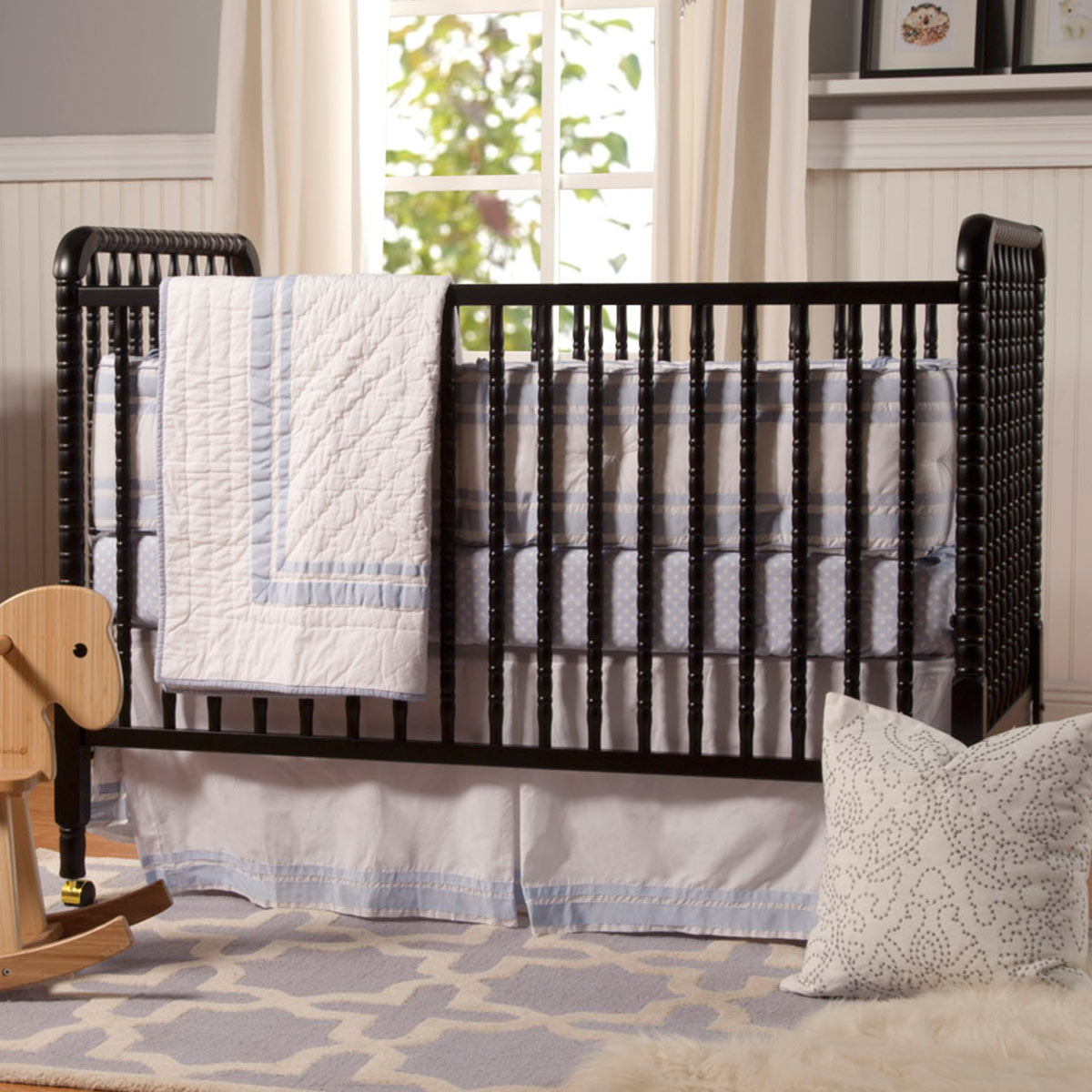 DaVinci Jenny Lind Crib EbonySimply Baby Furniture 197.00