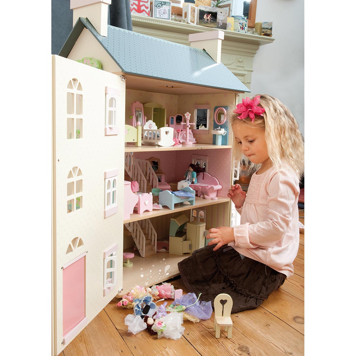 Le Toy Van Cherry Tree Hall FREE SHIPPING