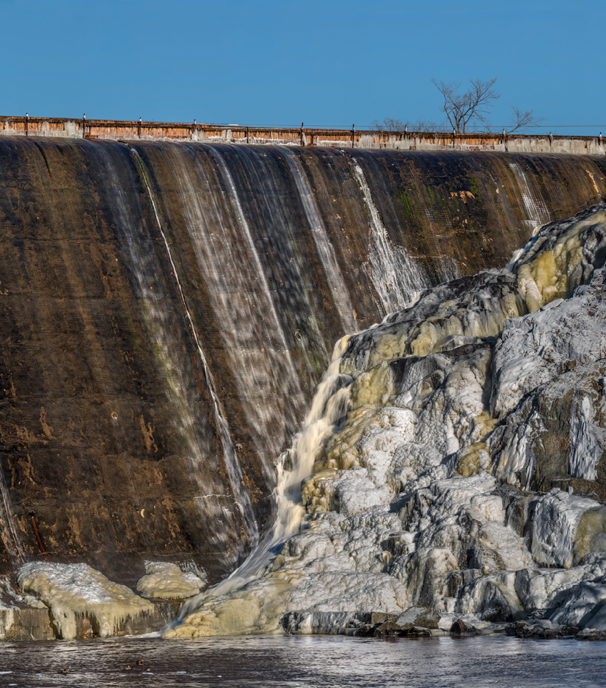 Dam-Winter
