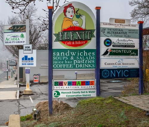 Maine Street Signs
