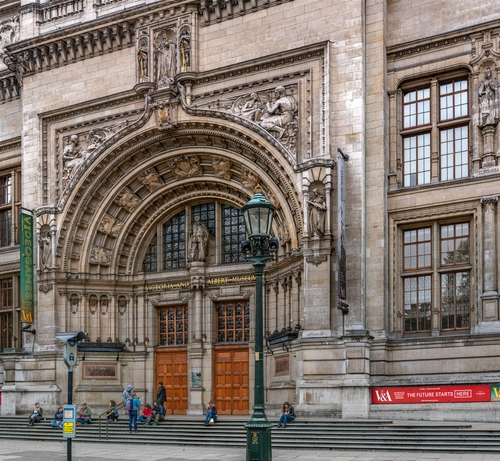 Victoria & Albert