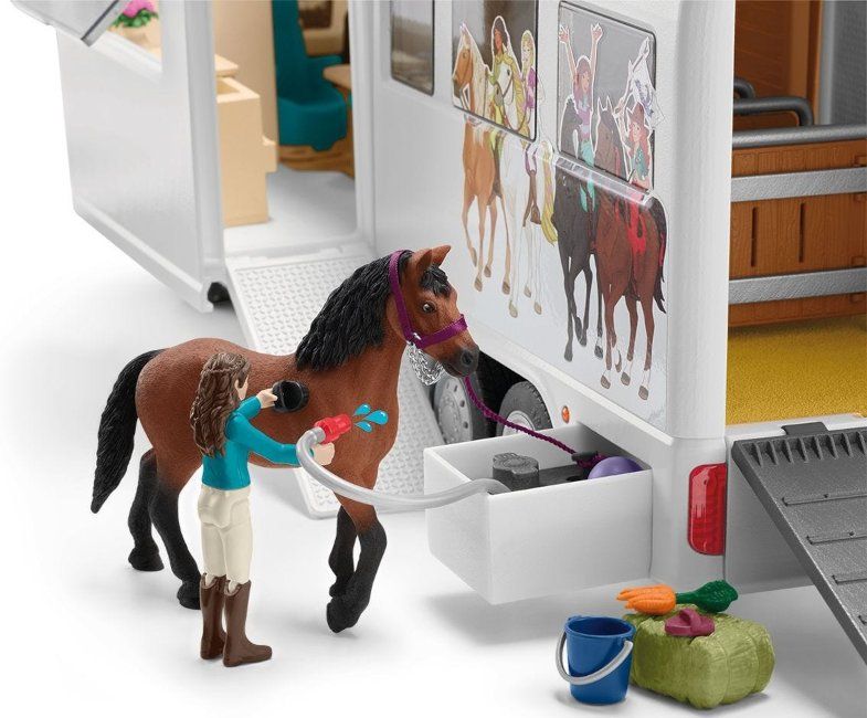 Schleich Horse Transporter 42619 with accessories