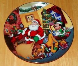 Disney Holiday Plates