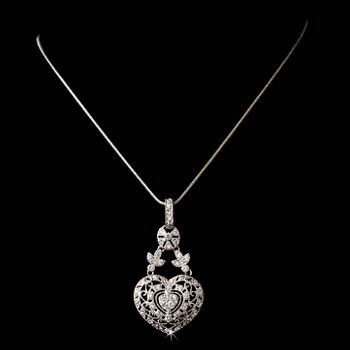 Antique Silver Clear Cubic Zirconia Heart Necklace 2702