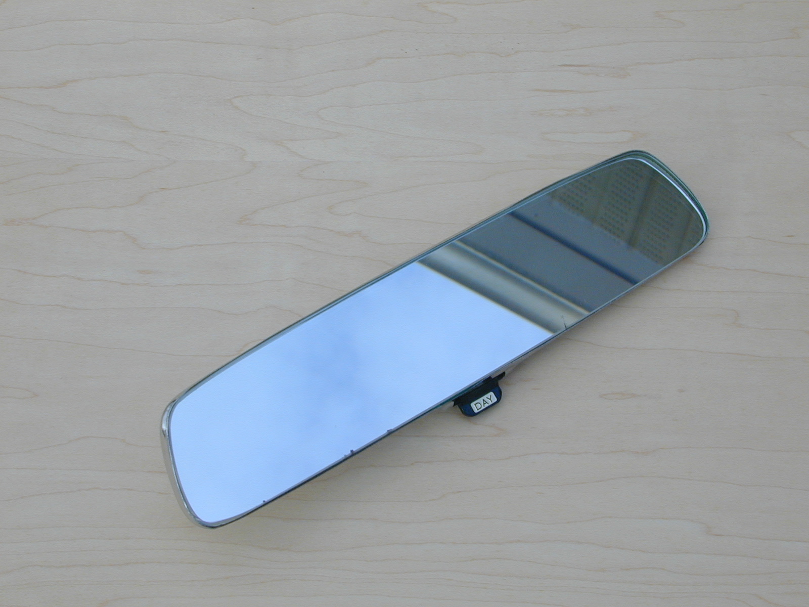 19571964 INSIDE REAR VIEW DAYNIGHT MIRROR...............128.50