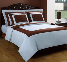 Blue/Chocolate Hotel Down Alternative Egyptian Bed in A Bag (California King)