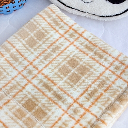 [Lovely Panda] Fleece Throw Blanket In A Shoulder Bag / Travel Pillow Blanket (27.2 by 59.4 inches)