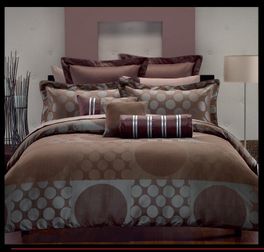 Marianna 7PC Duvet covers set by Royal Hotel Collection