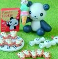 Japanese Miniature Toys : Yuu Yuu Pandas at Play (2006) #2 - Miniature Panda & Snacks