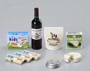 Megahouse Miniatures : Import Market (2006) #1 - Miniature Supermarket Food / Wine Bottle & Cheese