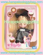 Takara Miniature Toys: Petite Blythe Doll - Saint Swan Chocolate CWC Limited Edition (2008) Takara Miniature Toys: Petite Blythe Doll - Saint Swan Chocolate CWC Limited Edition (2008)