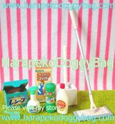 Re-ment Miniatures : Puchi Drugstore (2005) #3 - Miniature Home Cleaning Goods 