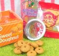 Re-ment Miniatures : The Seikatsu Hyakka / Japanese Daily Living Household Goods (2006) #9 - Miniature Popcorn & Donut Snacks