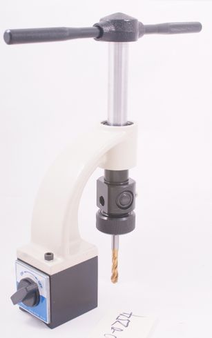 HAND TAPPER ON MAGNETIC BASE 