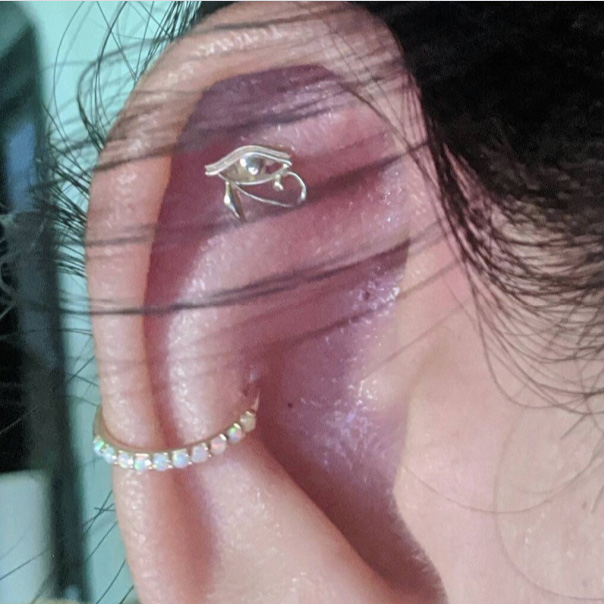 オルゴール 14ct Gold Semi Black Opal Stud Earrings