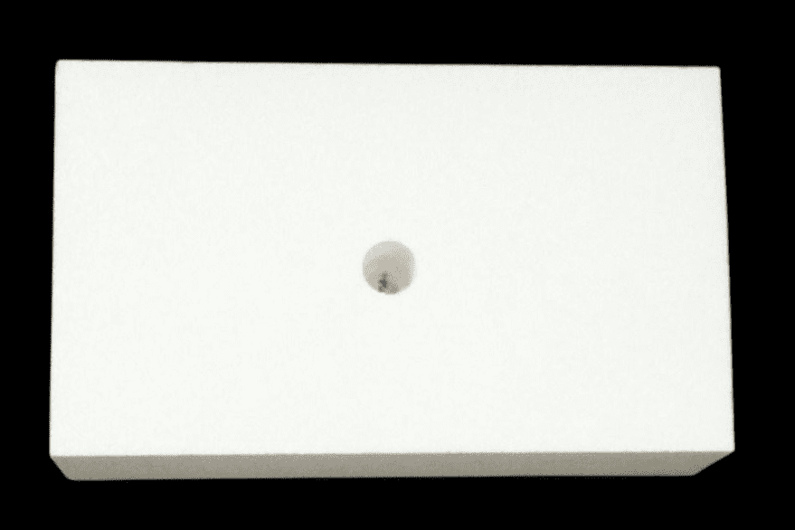 1 Hole Flag Stand - White Smooth Top