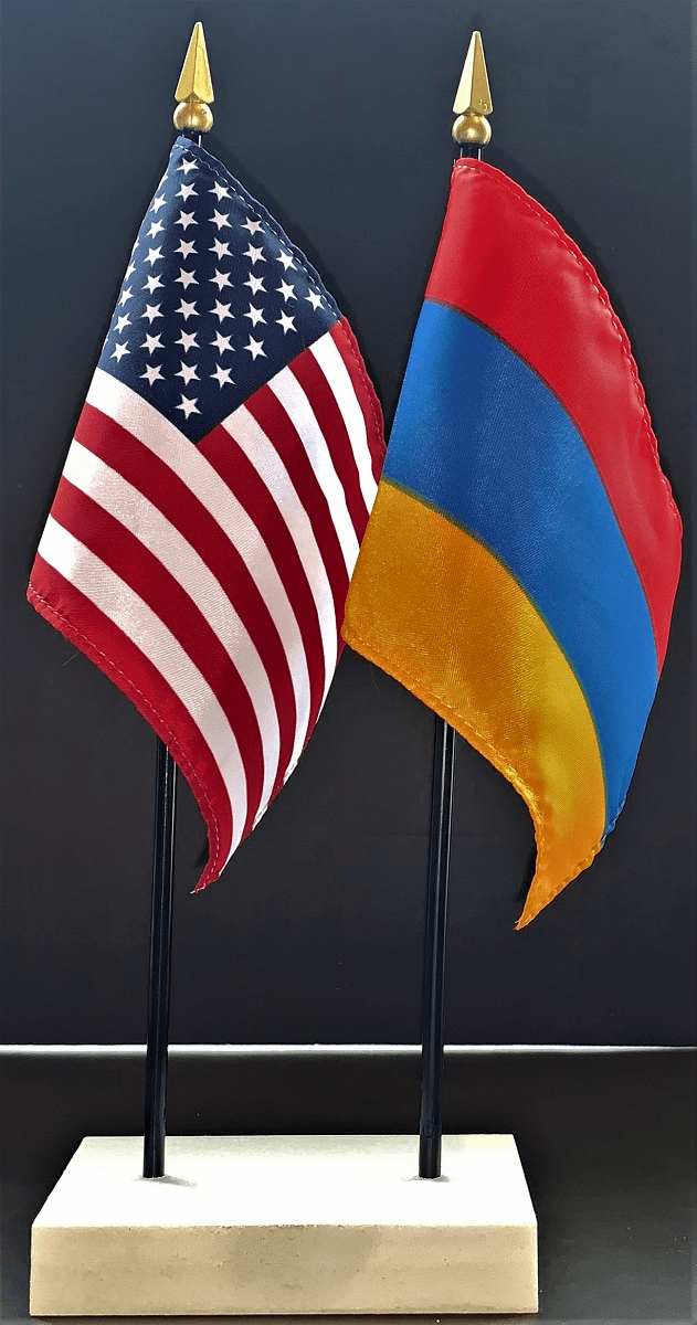 Armenia and US Flag Desk Set