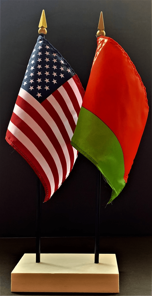 Belarus and US Flag Desk Set
