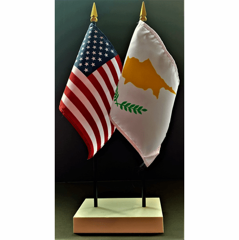 Cyprus and US Flag Desk Set